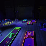 Neon midgetgolf op locatie - Uitjesthuis