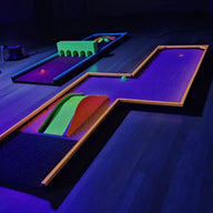 Neon midgetgolf op locatie - Uitjesthuis