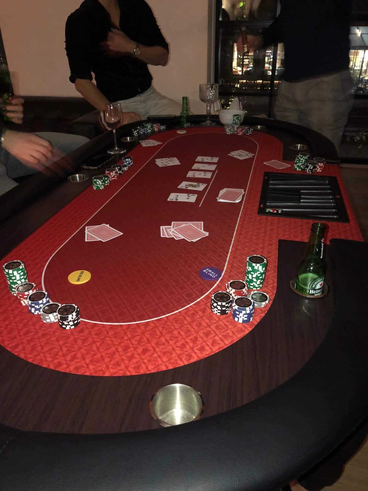 Pokertafel huren - Uitjesthuis