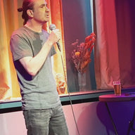 Playground comedy: Stand-up comedy op locatie