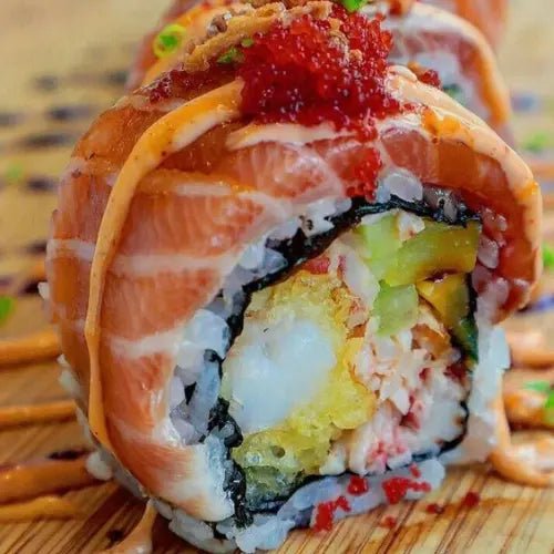 Salmon red caviar sushi roll (8 stuks) - Uitjesthuis