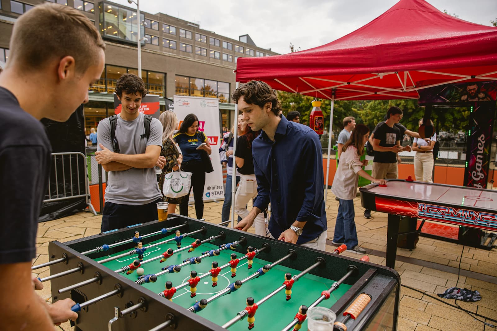 Voetbaltafel huren - Uitjesthuis